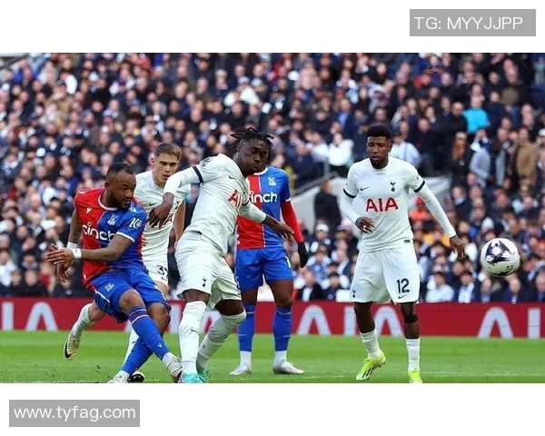 英超精彩对决那不勒斯3-0战胜热刺逆转瞬间引发全场狂欢 英超精彩对决那不勒斯3-0战胜热刺逆转瞬间引发全场狂欢