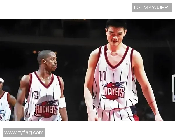 谢峰与姚明的篮球传奇:从球场对决到友谊的深厚纽带 谢峰与姚明的篮球传奇:从球场对决到友谊的深厚纽带