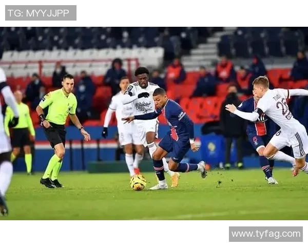 世界杯精彩对决拜仁逆袭巴黎圣日耳曼补时绝杀引爆全场激情