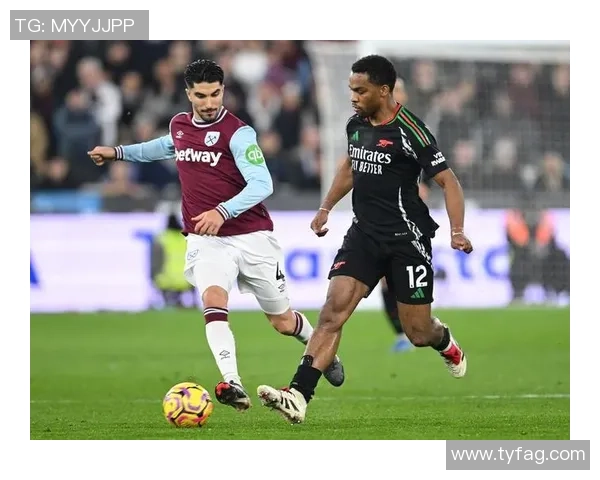 中超激战波尔图与阿森纳战成平局精彩瞬间回顾引发全场热烈反响 中超激战波尔图与阿森纳战成平局精彩瞬间回顾引发全场热烈反响