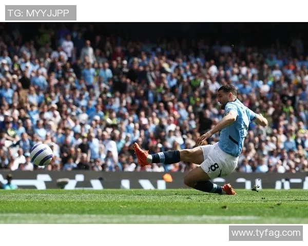 英超焦点战阿森纳与里昂0比0平红牌事件引发全场热议与战术分析