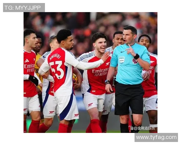 中超精彩对决巴萨逆转阿森纳帽子戏法引发争议判罚热议