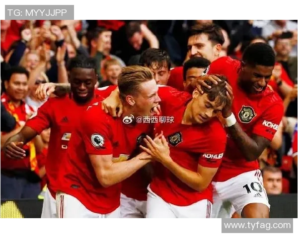 热刺与曼联友谊赛战平点球大战精彩瞬间引发全场欢呼