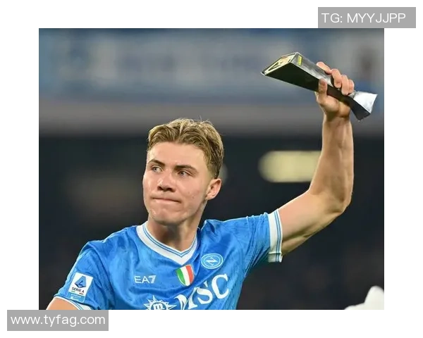 那不勒斯大胜曼联5-1友谊赛精彩瞬间引发全场欢呼 那不勒斯大胜曼联5-1友谊赛精彩瞬间引发全场欢呼